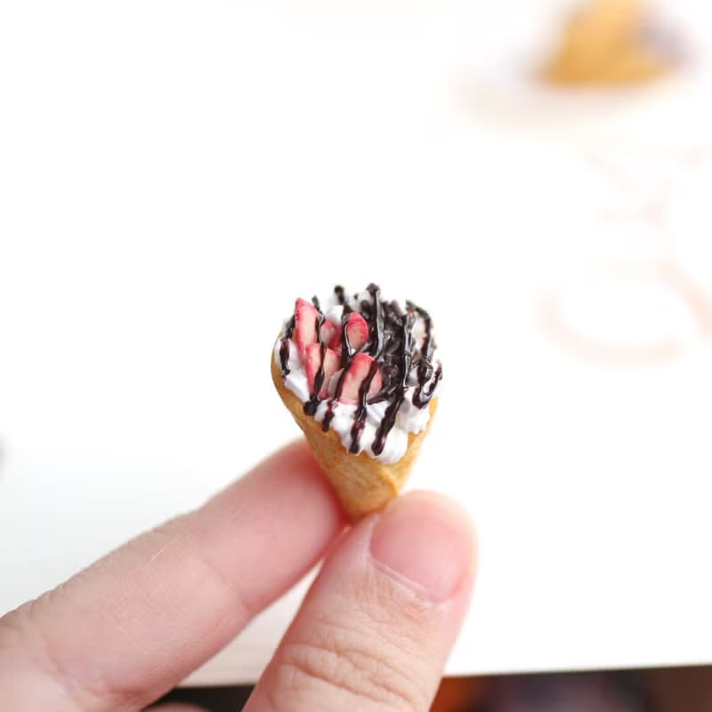 草莓巧克力醬可麗餅 B 耳環 吊飾 單支 甜點飾品 娃用 黏土人