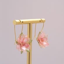 桃花 / 桃桃喜 / 長勾垂墜桃花耳環 ‧ 現貨
