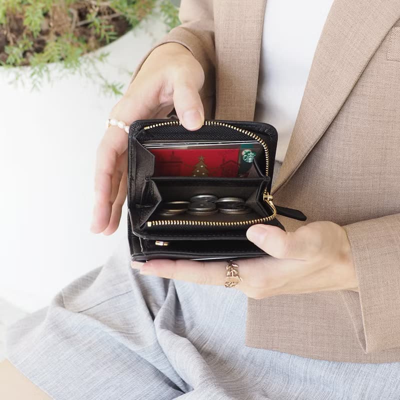 Anna (Black) : Bifold Zipper Wallet, Small leather short wallet