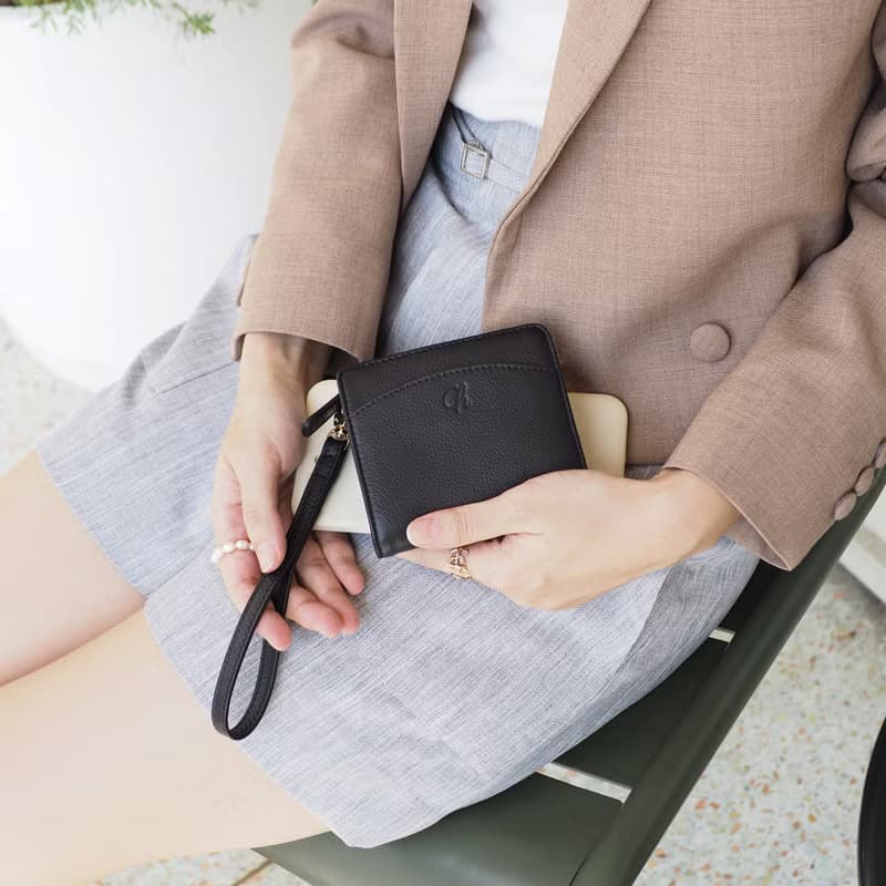 Anna (Black) : Bifold Zipper Wallet, Small leather short wallet