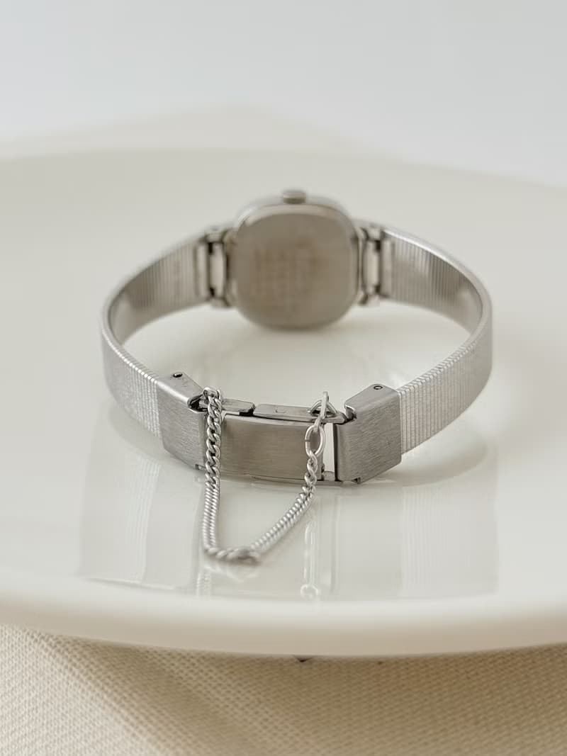 Vintage Seiko Silver Tone Bracelet Watch