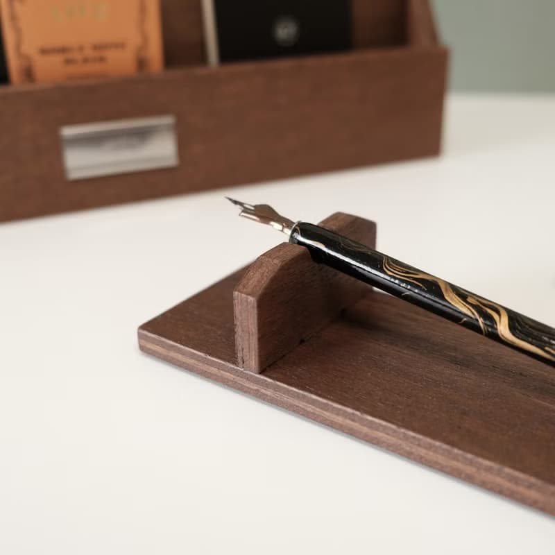 Collecto-Box 7 : Pen Rest