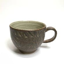 曾永鴻  灰釉刻花馬克杯