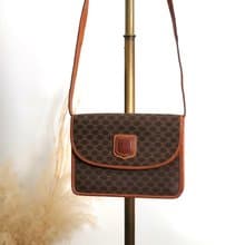 【 日本直送　名牌中古包 】CELINE セリーヌ マカダム ショルダーバッグ ブラウン ブラゾン型押し PVC/レザー vintage オールド ix2eki