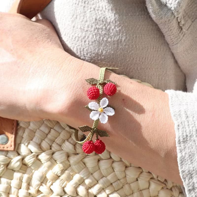 PREMIUMレースのブレスレット【ベリー】パプリカ・レッド