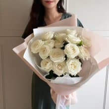Pure Love 奢華白玫瑰花束 鮮花花束