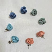 手作編織簡約質感耳環 - 小花結