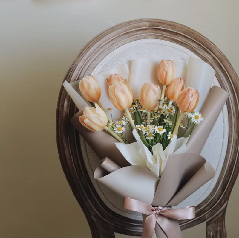 【拿一束浪漫走在路上】鮮花 鬱金香洋甘菊花束