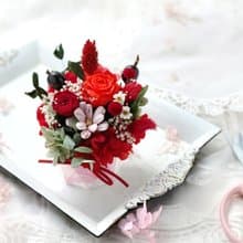 【現貨】不凋永生玫瑰擴香小盆花-經典紅綠色系 聖誕禮物