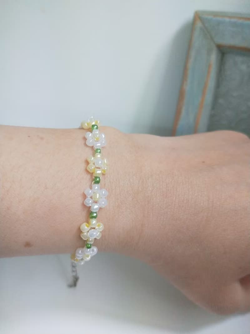 暖光串珠花手鍊-奶油黃