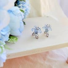 フラワーイヤリング　お花　ネモフィラ　ブルー　ピアス