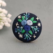 ブルーローズのブーケ刺繍ブローチorヘアゴム