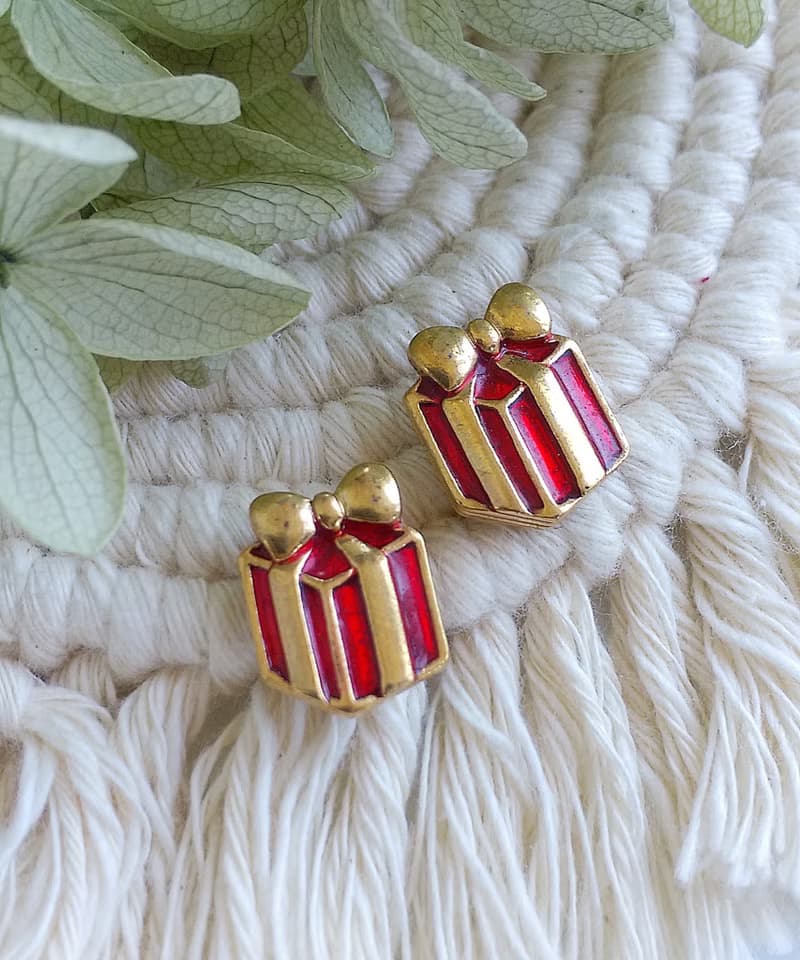 Vintage Jewelry 西洋古董飾品 小巧 紅色調 小禮盒  針式耳環