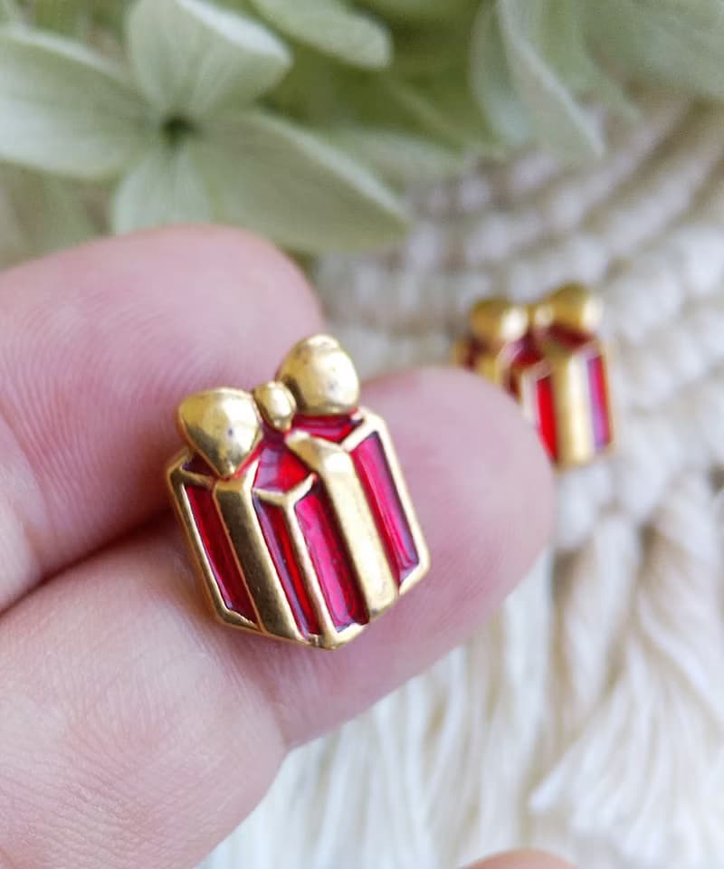 Vintage Jewelry 西洋古董飾品 小巧 紅色調 小禮盒  針式耳環