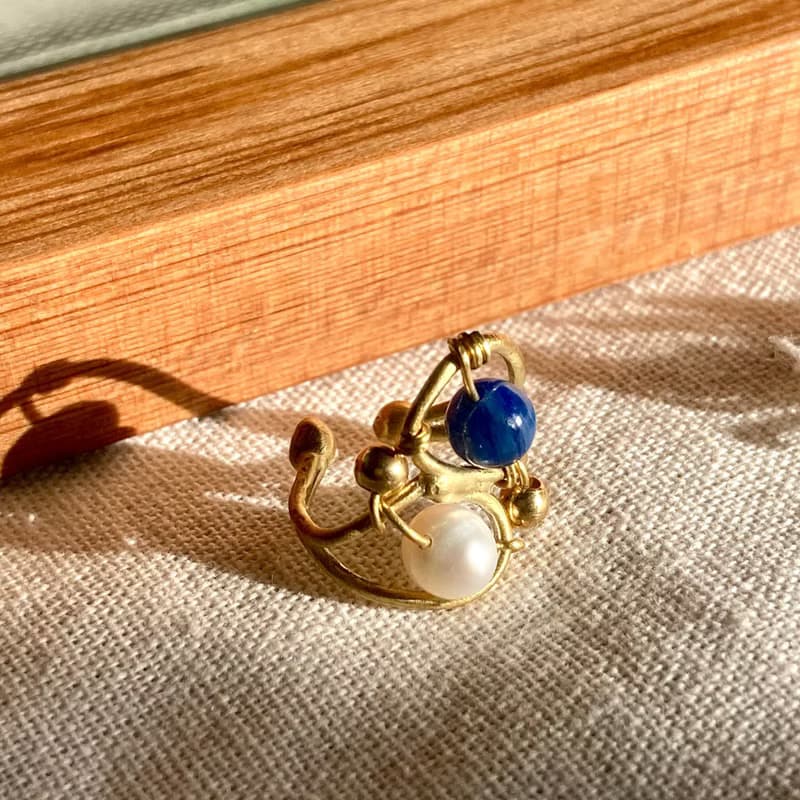 老林雜貨 | 藍晶珍珠耳骨夾