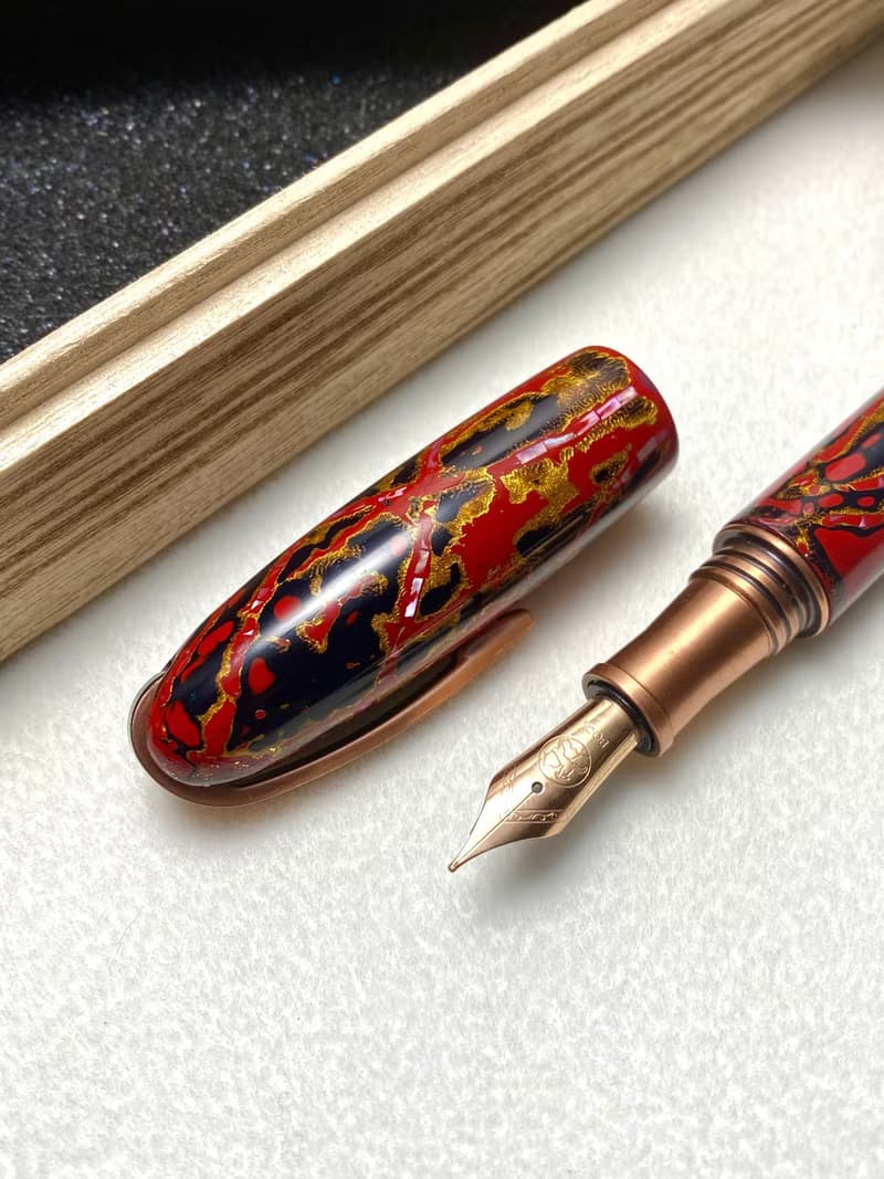 3952老山羊-天然漆筆 葛瑪蘭 太陽風暴 玫瑰金鋼尖鋼筆