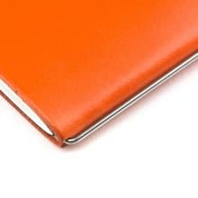 【早鳥8折】尺寸A5 | 21 x 14.2 x 1.8 cm |亮橘|雙彈軌