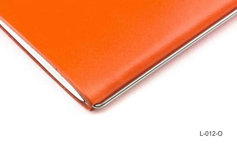 【早鳥8折】尺寸A5 | 21 x 14.2 x 1.8 cm |亮橘|雙彈軌