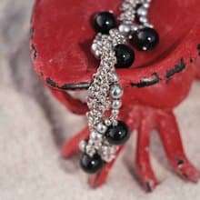 洄游 金屬感魚卵串珠纏繞手鍊