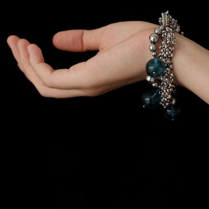 洄游 金屬感魚卵串珠纏繞手鍊