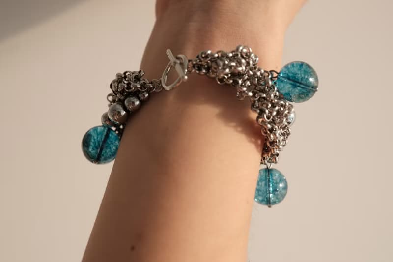 洄游 金屬感魚卵串珠纏繞手鍊