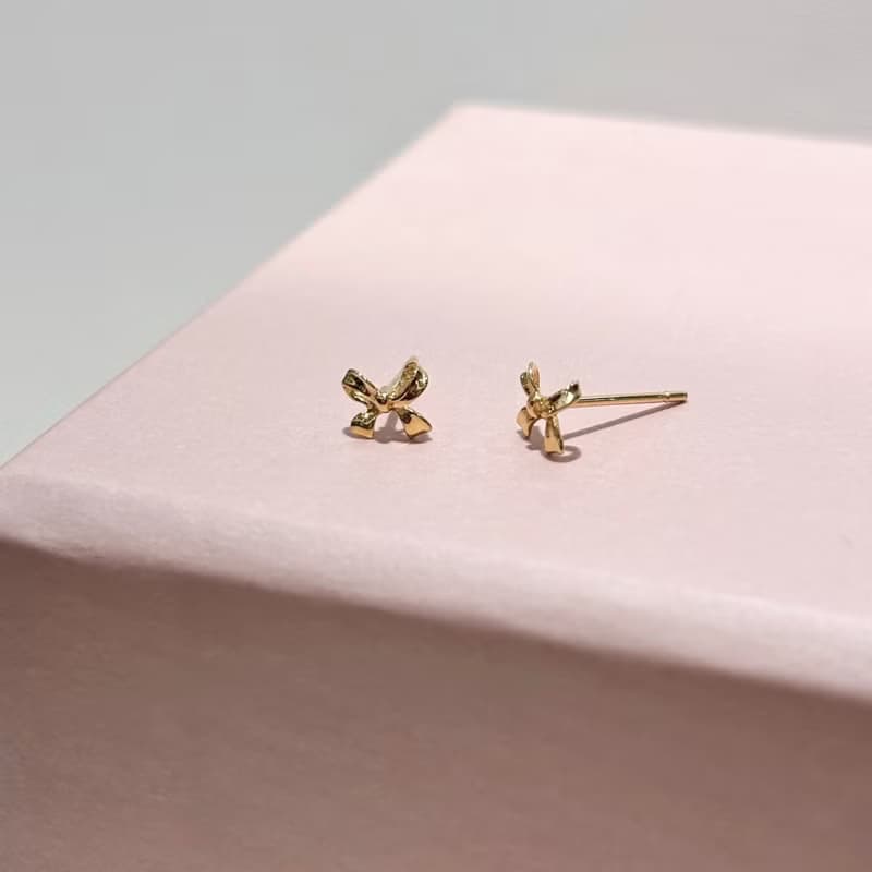 18K金蝴蝶結小耳環