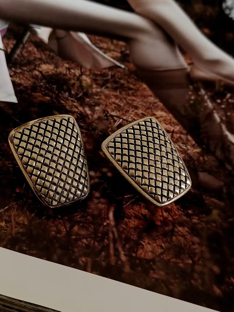 vintage jewelry  ELLEN TRACY 古典金屬網格紋 夾式耳環