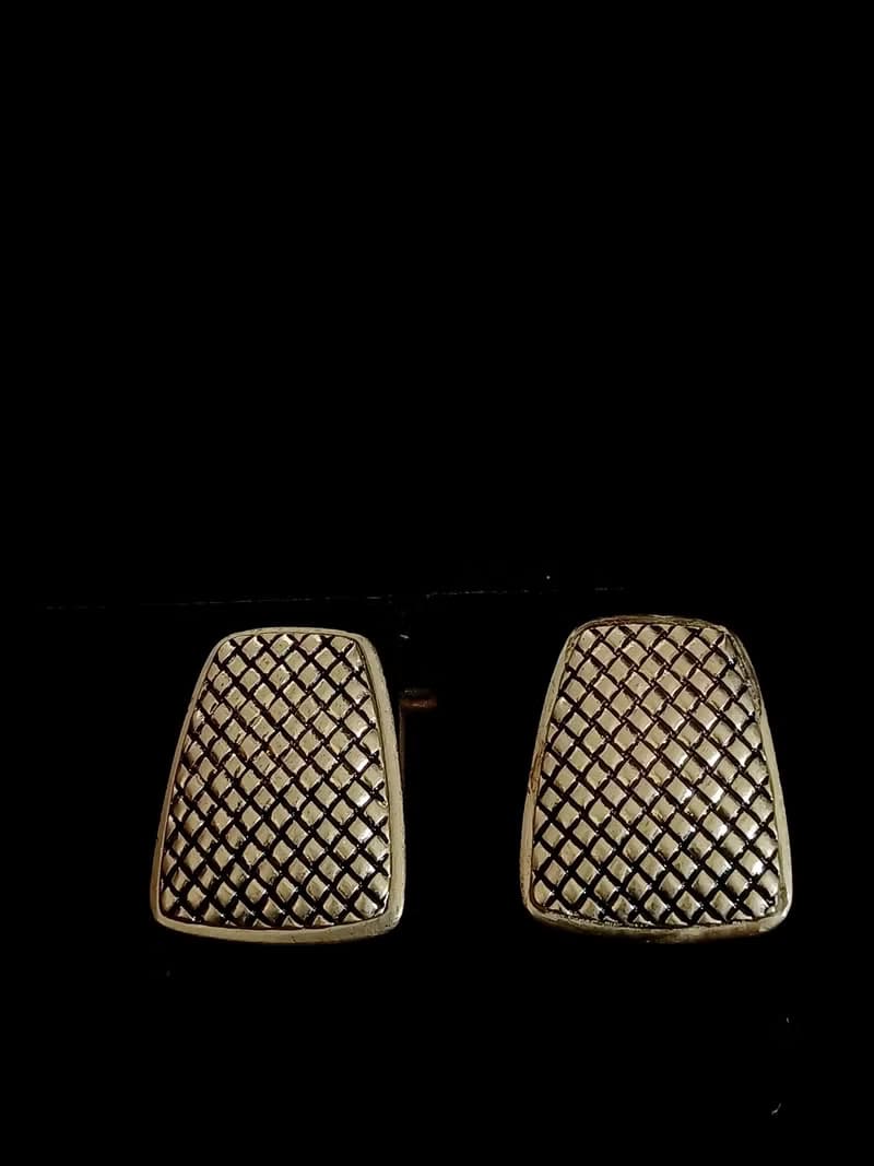 vintage jewelry  ELLEN TRACY 古典金屬網格紋 夾式耳環