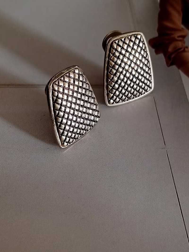 vintage jewelry  ELLEN TRACY 古典金屬網格紋 夾式耳環