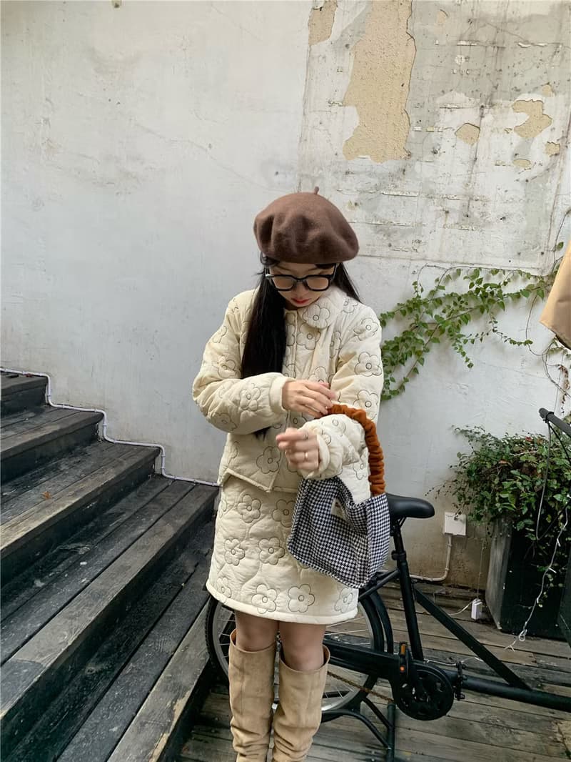 小花刺繡 可愛娃娃領 不規則上衣半身裙套裝棉服 小個子短外套