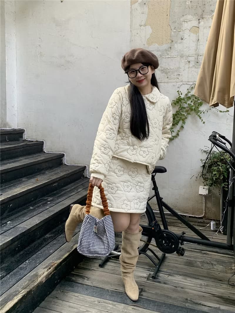 小花刺繡 可愛娃娃領 不規則上衣半身裙套裝棉服 小個子短外套