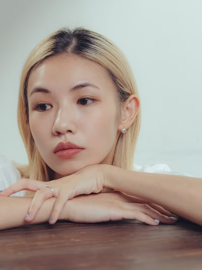 小貝殼U型耳環 shaped shell earrings