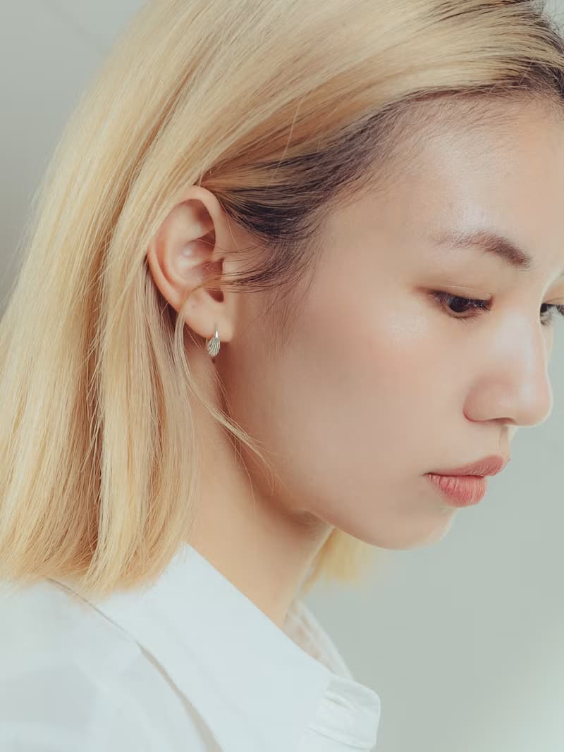 小貝殼U型耳環 shaped shell earrings