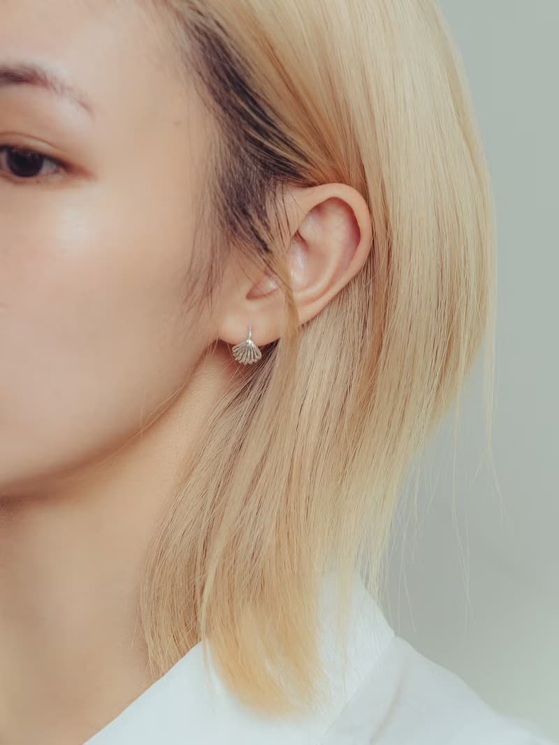 小貝殼U型耳環 shaped shell earrings