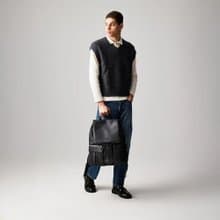 【免費升級送禮包裝】瓦拉頓-A 後背包-黑色/BF568-73-BK