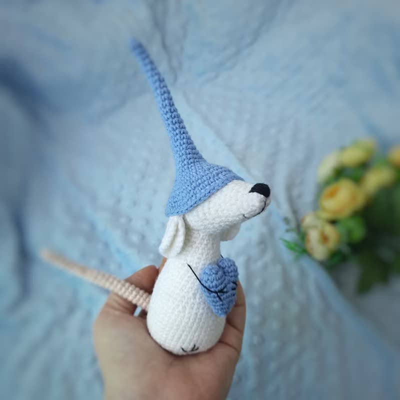Set 2 Miniature gray mouse toys with hearts lovely gift for best friend family