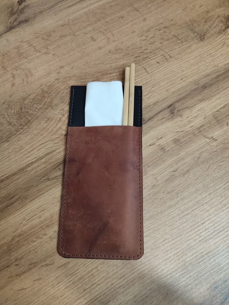 手工製作的竹製餐具皮革餐具架 環保可重複使用