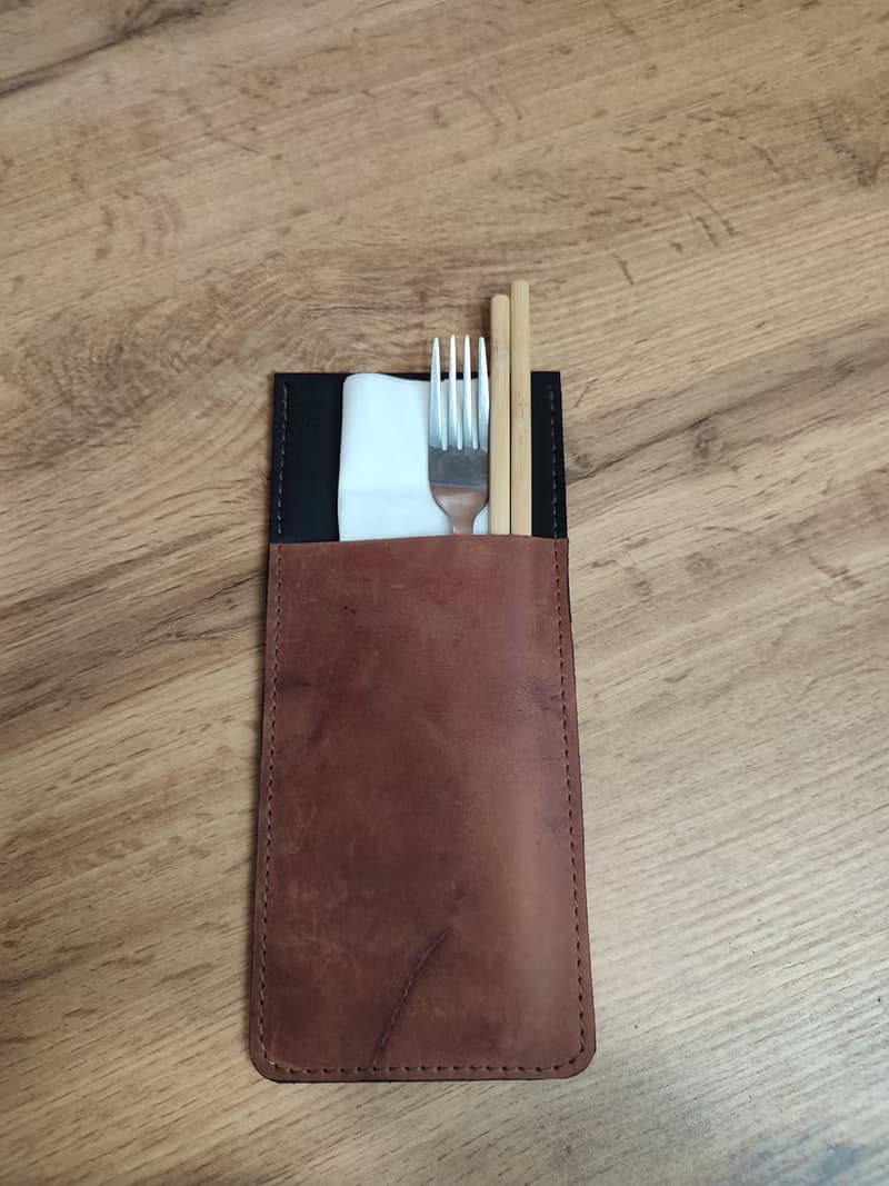 手工製作的竹製餐具皮革餐具架 環保可重複使用