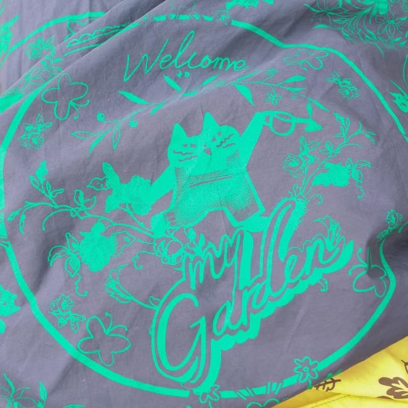 (JayeonStore Silkscreen Project) A cat with a wonderful garden Bandana