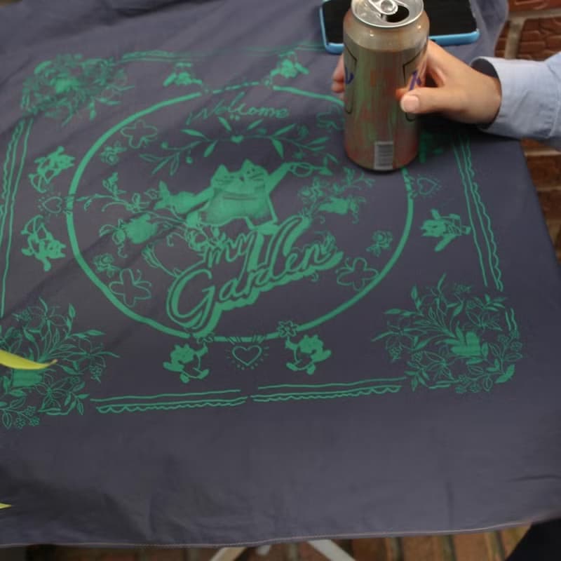 (JayeonStore Silkscreen Project) A cat with a wonderful garden Bandana
