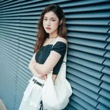 【DOUGHNUT】防潑水 手提/肩背/斜背 3用 澎澎半月包 穿搭-白石SE