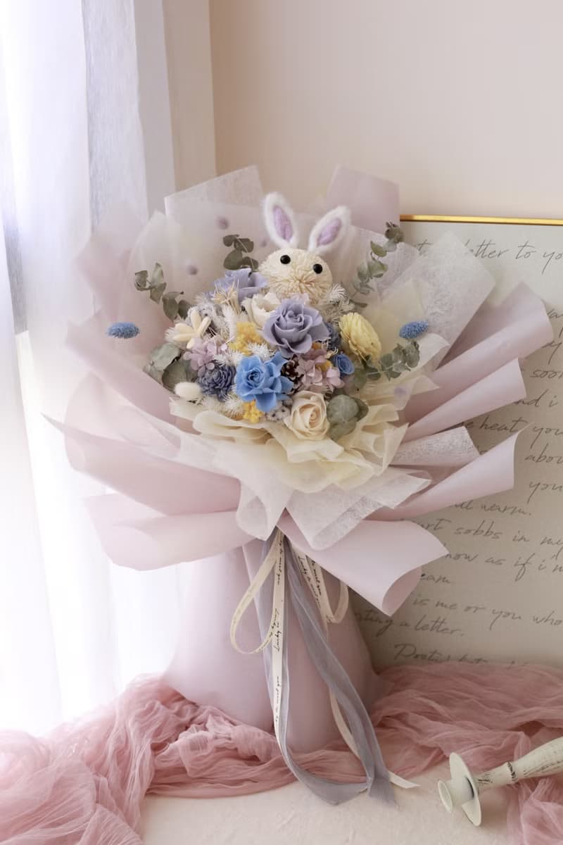 永生花束|暮藍月兔-情人.生日.結婚紀念.永生花.升遷.畢業花束.