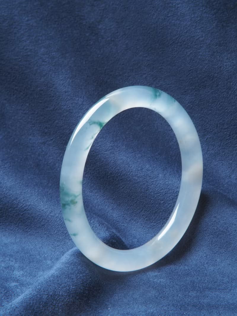 水玻光 | 冰玻種 / 飄蘭花 / 圓條鐲 / 手圍18.5-19 | 天然A貨翡