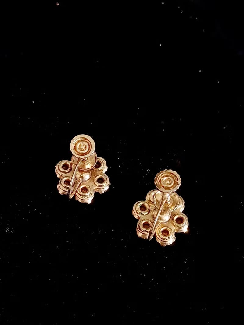 vintage jewelry  清秀小花萊茵 夾式耳環