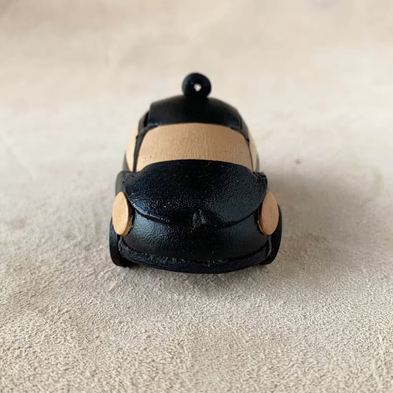 金龜車(手染黑色)-真皮植鞣 皮革鑰匙圈 吊飾 裝飾品