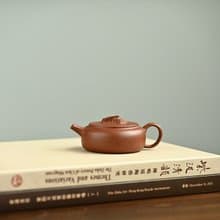 觀山 手工 容量90cc  原礦紅降坡給人一種回歸自然重回本源的自然