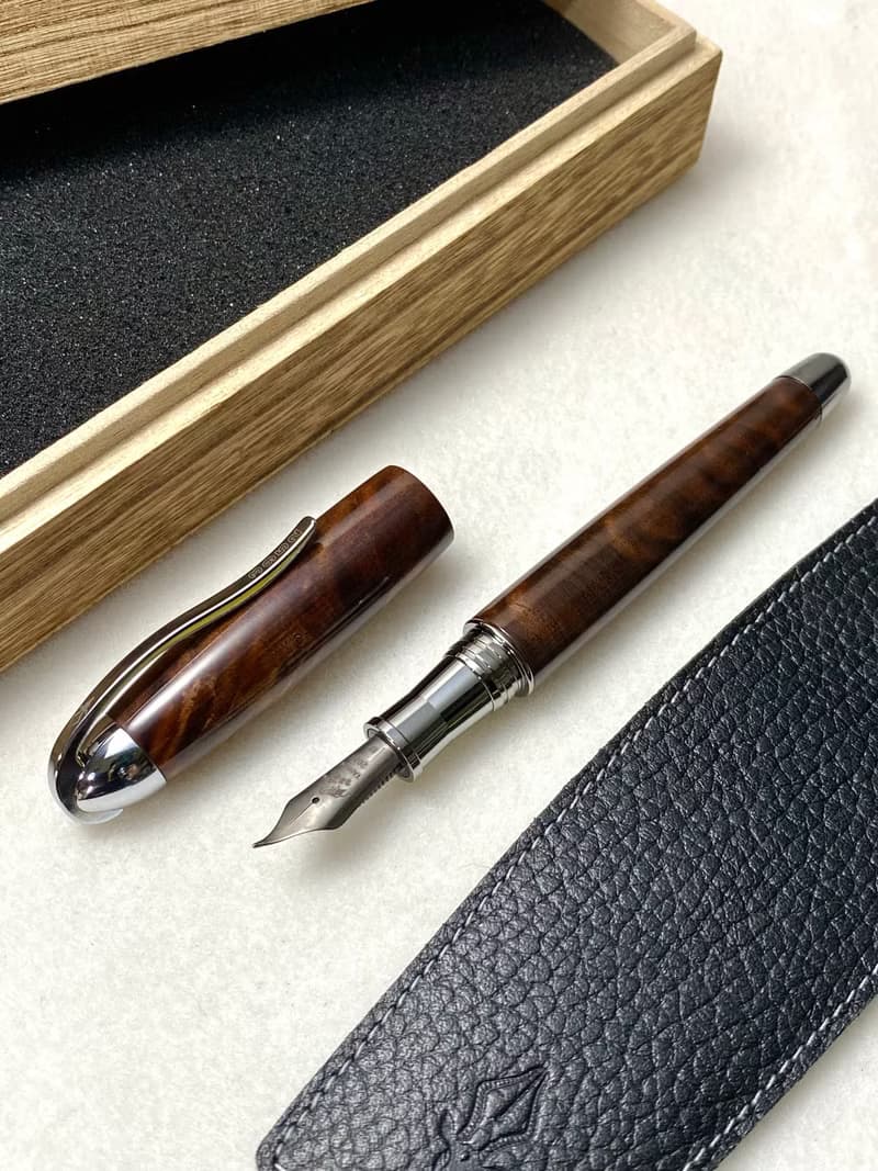 3952老山羊-那魯灣 胡桃木樹瘤 高清高亮版 書法鈦尖系列鋼筆