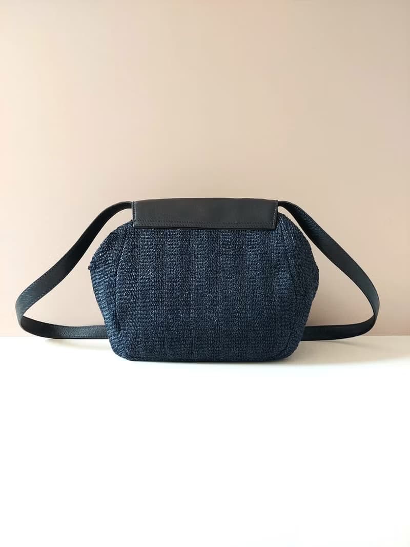 稀有中古二手Loewe海軍藍黑色編織拼色側背斜孭皮革小包單肩手袋