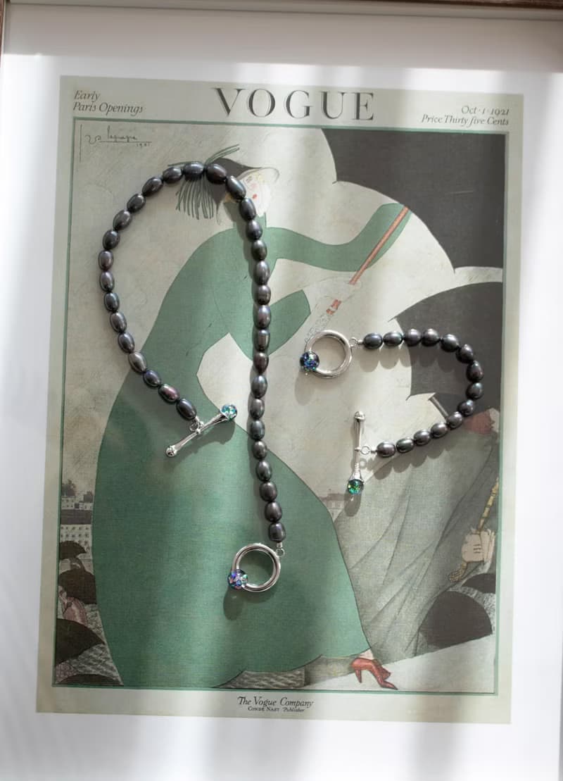 Buckle Snowball Black pearl Necklace