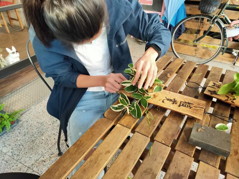 【體驗】台南【綠上板】有溫度的卡片・手作生日禮物
